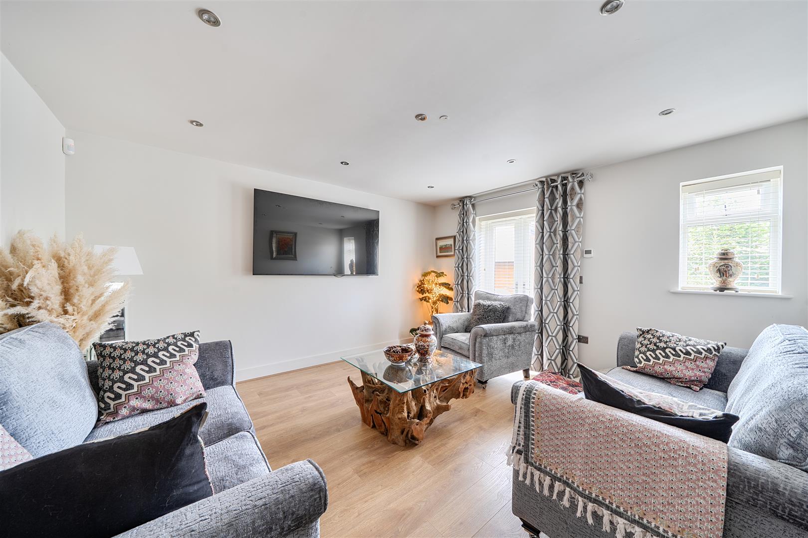 Bryn Road, Loughor, Swansea, SA4 6PG
